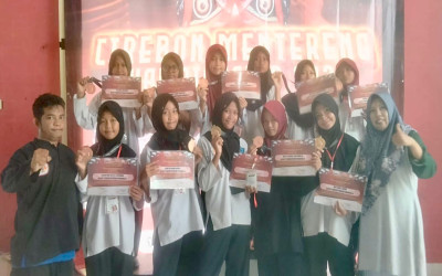 Merpati Putih MTsN 8 Cirebon Tampil Gemilang dengan 2 Emas dan 8 Perunggu di MENTERENG Championship Cirebon 2025